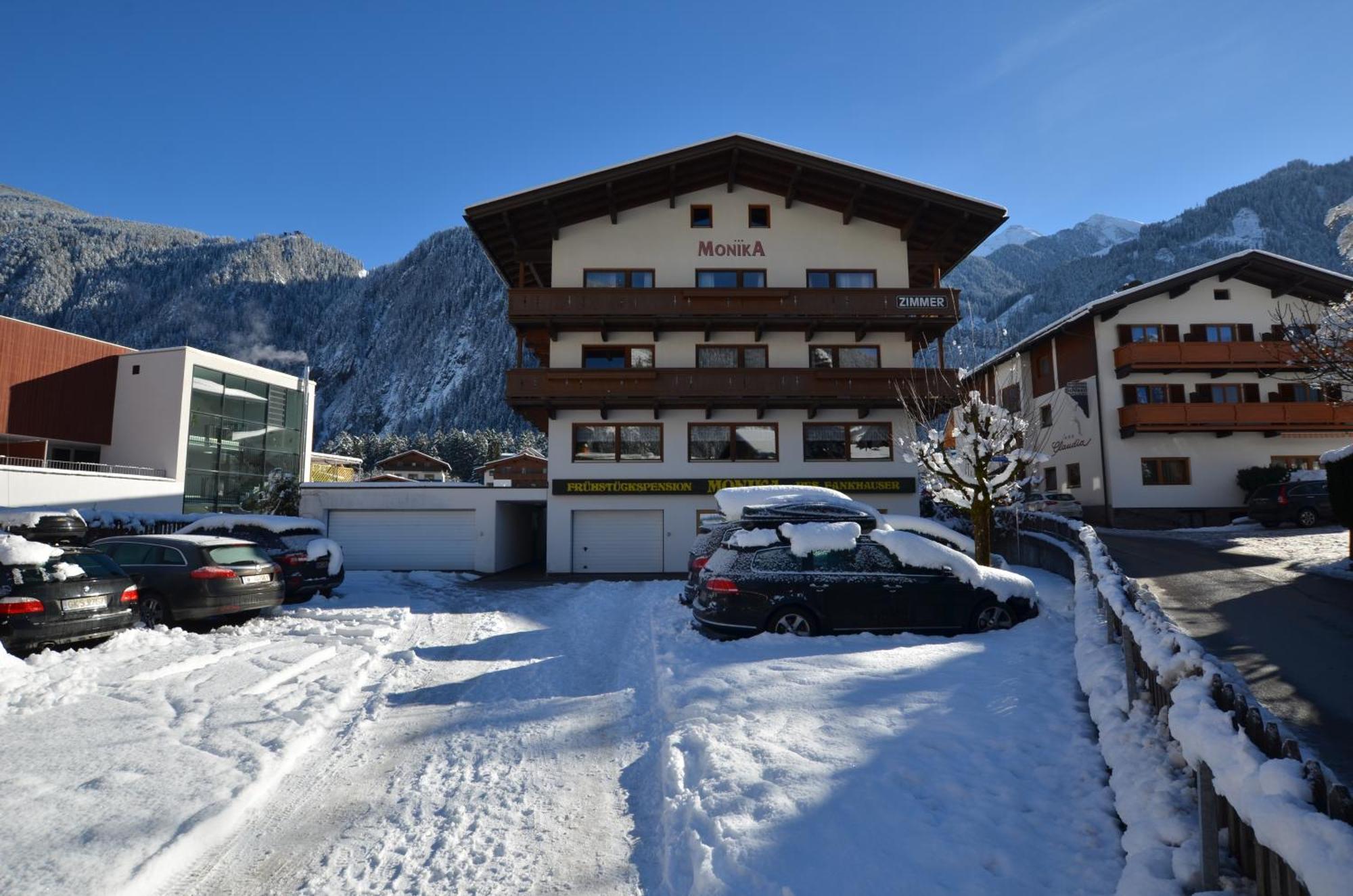 Haus Monika Und Haus Claudia Hotel Mayrhofen Exterior photo